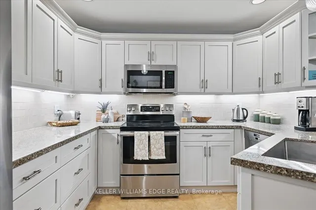 Additional image 15 of 3230 New St Unit 1