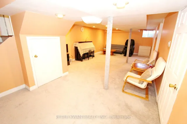 Additional image 32 of 19 Sandyhook Sq
