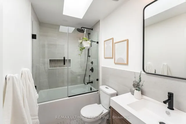 Additional image 11 of 33 Seneca Ave