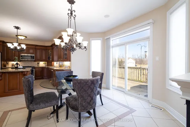 Additional image 33 of 11170 Menzies Crt