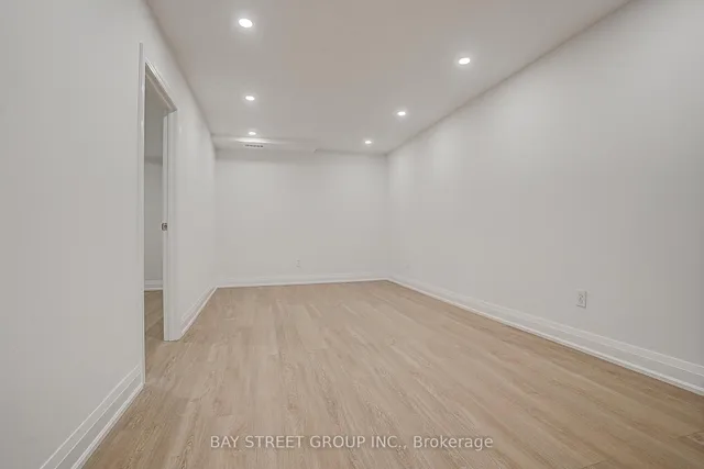 Additional image 37 of 35 Belinda Sq