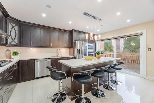 Additional image 16 of 11 Redcastle St