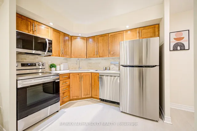 Additional image 9 of 250 Wellington St Unit 246