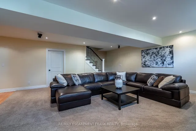 Additional image 32 of 157 Terrence Park Dr