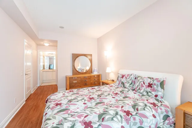 Additional image 17 of 5 Marine Parade Dr Unit 911