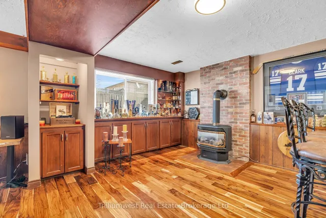 Additional image 18 of 121 Martinglen Cres