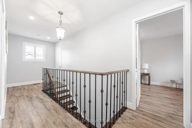 Additional image 22 of 34 Chipmunk Cres