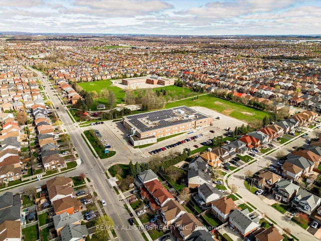 Additional image 49 of 126 Lake Louise Dr