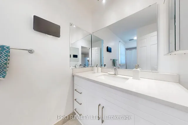 Additional image 20 of 17 Clearcrest Ave