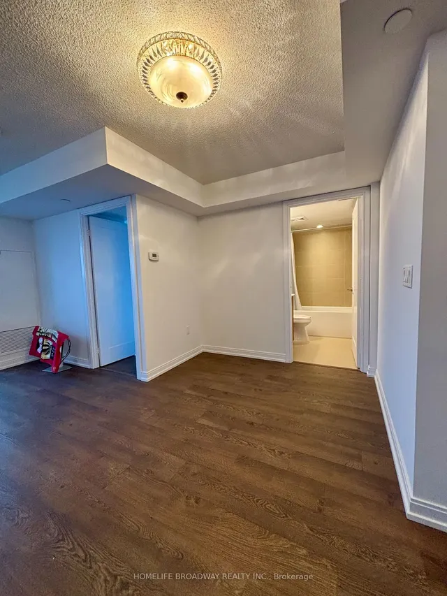 Additional image 7 of 275 Village Green Sq Unit 2718