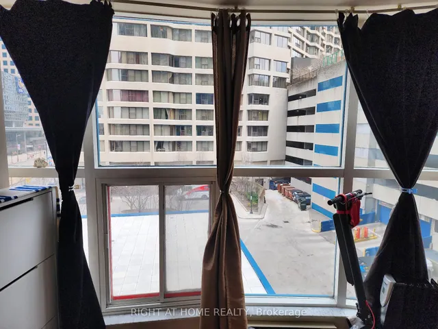 Additional image 13 of 77 Harbour Sq Unit 504