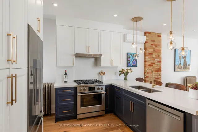 Additional image 13 of 38 Howland Ave