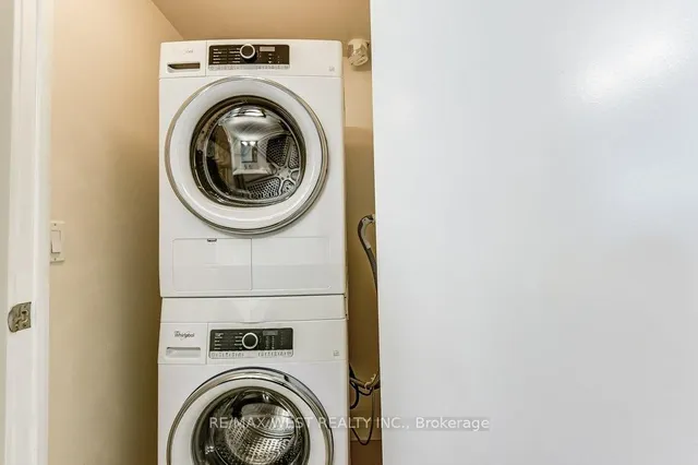 Additional image 25 of 80 Western Battery Rd Unit 2206