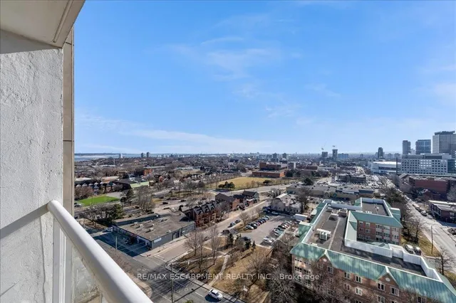 Additional image 16 of 75 Queen St Unit 1702