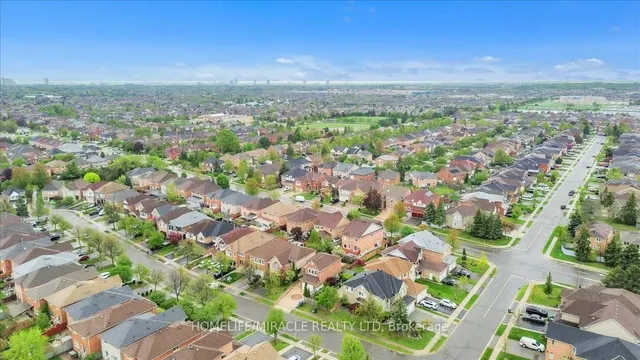 Additional image 45 of 4 Peppertree Cres