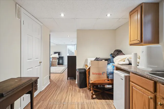 Additional image 17 of 169 Carlaw Ave