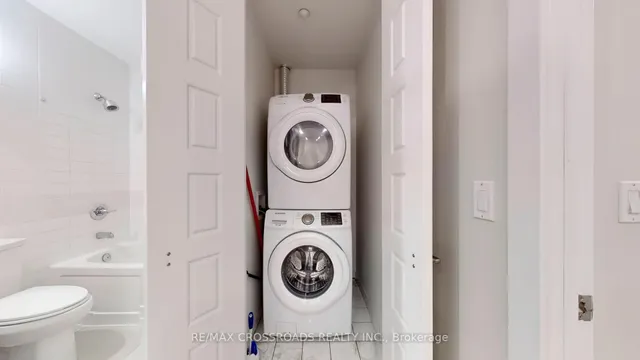 Additional image 26 of 28 Linden St Unit 201