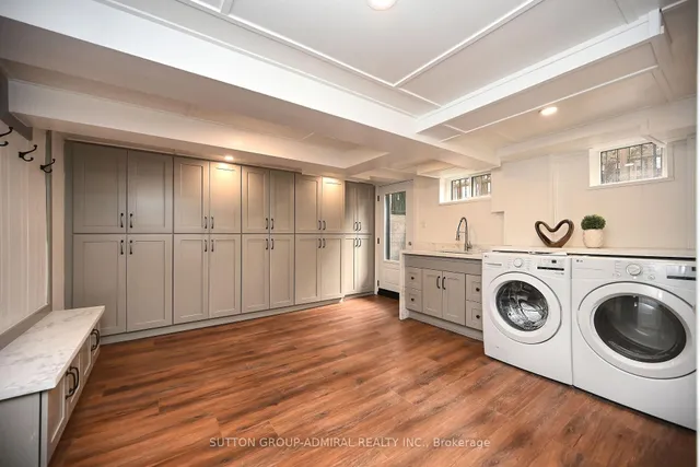 Additional image 45 of 987 Royal York Rd