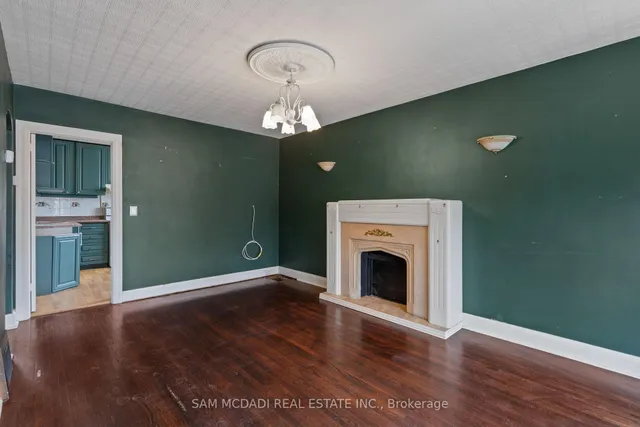 Additional image 11 of 319 Cosburn Ave