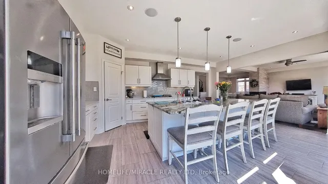 Additional image 25 of 117 Eaglecrest St