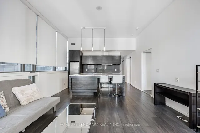 Additional image 14 of 8 Charlotte St Unit 602