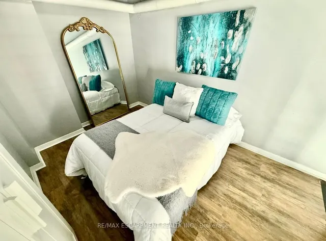 Additional image 16 of 11 Rebecca St Unit 406