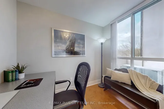 Additional image 18 of 35 Ormskirk Ave Unit 215