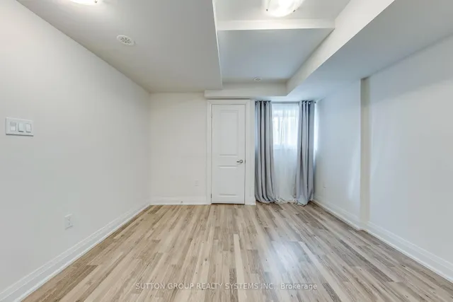 Additional image 43 of 1774A Lawrence Ave