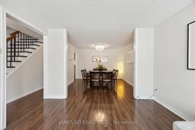 Additional image 5 of 32 Relroy Crt