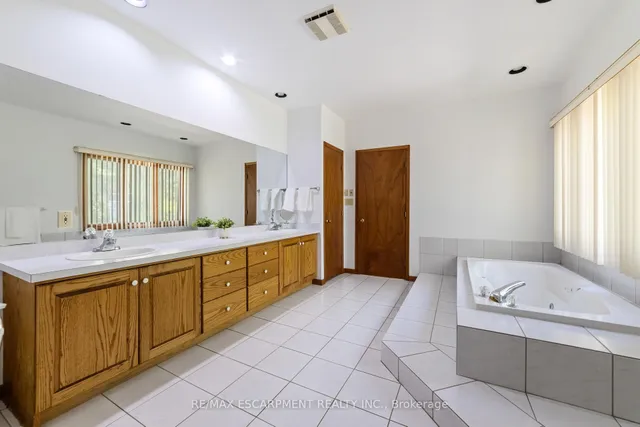 Additional image 17 of 1411 Beaufort Dr