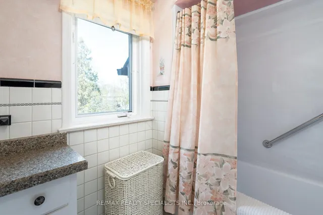 Additional image 34 of 36 South Kingslea Dr