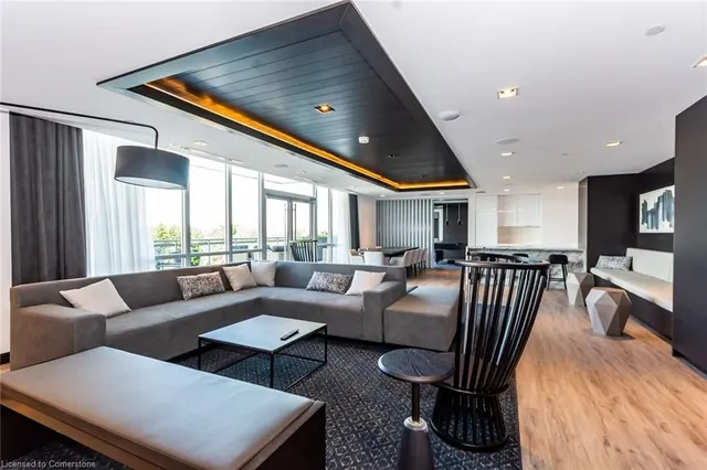 Additional image 16 of 2025 Maria St Unit 1001