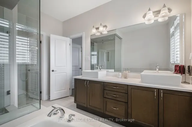 Additional image 31 of 29 Provost Tr