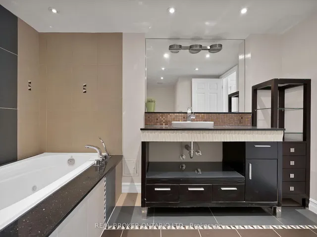 Additional image 32 of 65 Spring Garden Ave Unit 206