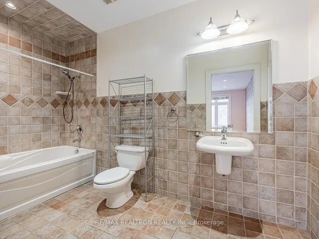 Additional image 9 of 32 Roberta Dr