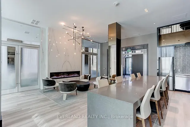 Additional image 10 of 250 Lawrence Ave Unit 413