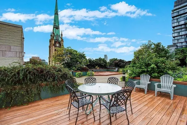 Additional image 34 of 92 King St Unit 403