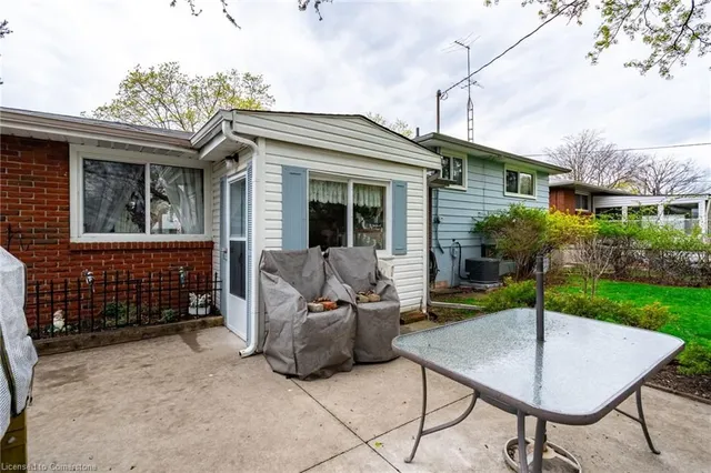 Additional image 38 of 611 Woodview Rd