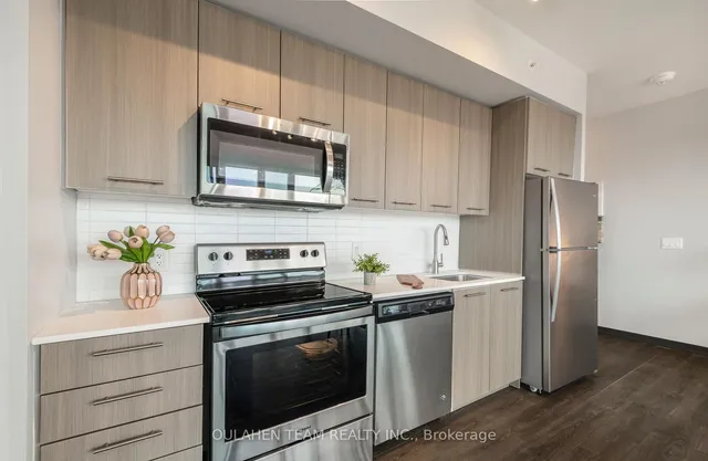 Additional image 12 of 3237 Bayview Ave Unit 702