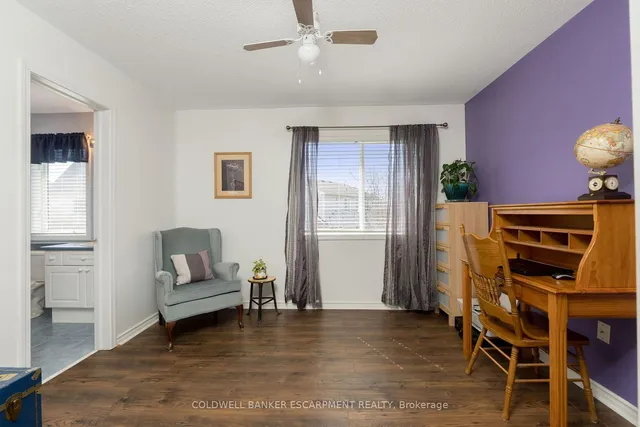 Additional image 25 of 593 Caverhill Cres