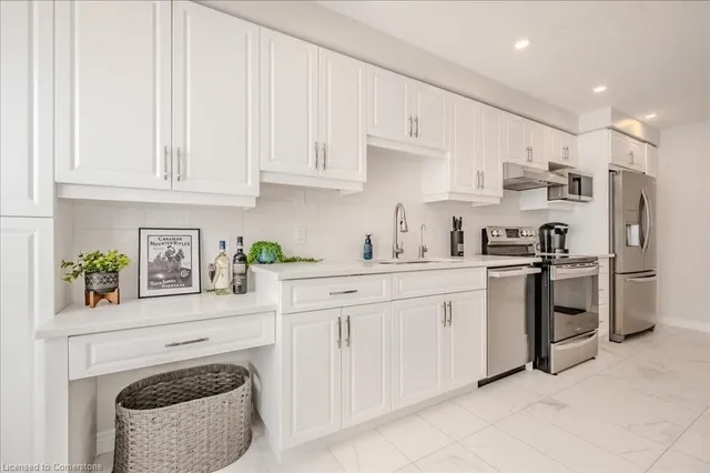 Additional image 18 of 220 Doon South Dr