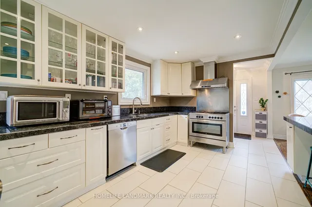 Additional image 12 of 2207 Elmhurst Ave