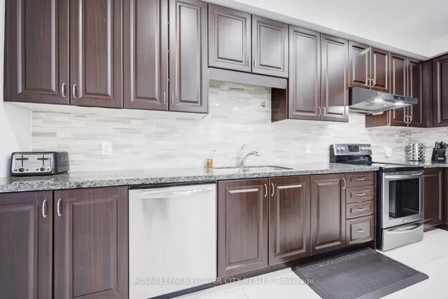 Additional image 20 of 79 Yellowknife Rd