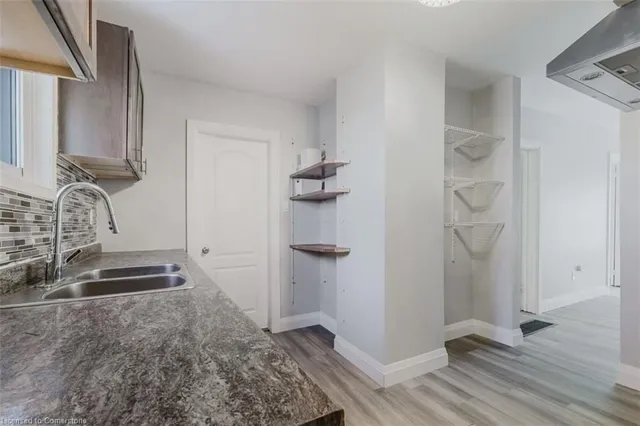 Additional image 21 of 31 Biggar Ave