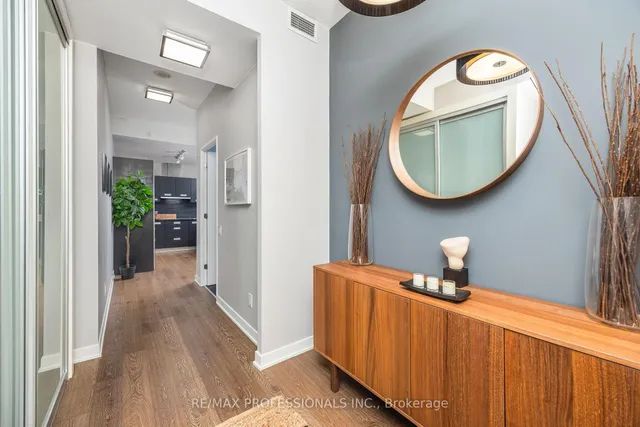 Additional image 2 of 88 Park Lawn Rd Unit 911