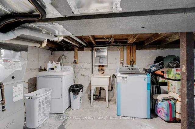 Additional image 25 of 89 Albany Ave