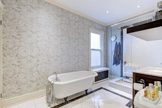 Additional image 36 of 109 Victoria Ave