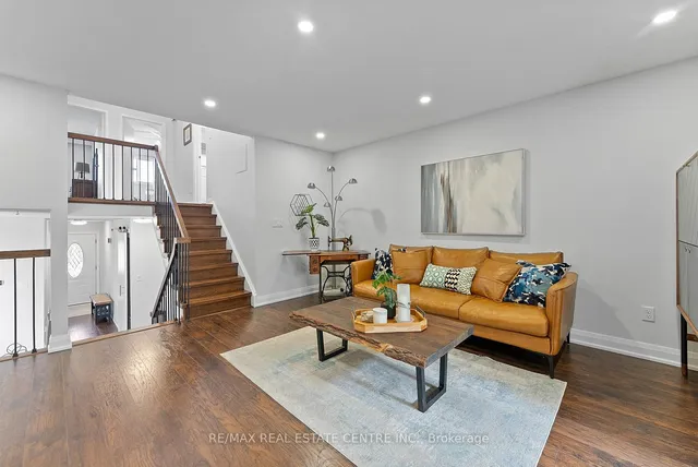 Additional image 16 of 82 Simmons Blvd