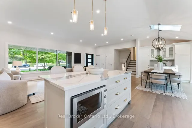 Additional image 9 of 307 South Crt