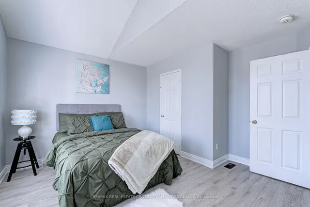 Additional image 27 of 92 Gulfbrook Circ